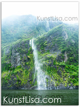 Lade das Bild in den Galerie-Viewer, Landschaftsfotografie "Wasserfall" Milford Sound - Neuseeland