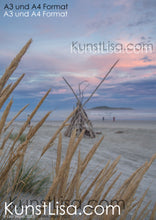 Lade das Bild in den Galerie-Viewer, Ausblick-auf-ein-Tipi-auf-dem-Strand-am-Meer-Berge-im-Hintergrund-Gras-im-Vordergrund-Sonnenuntergang-in-Neuseeland-Format-A3-und-A4