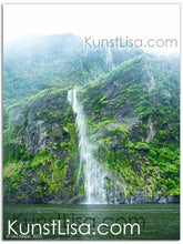 Lade das Bild in den Galerie-Viewer, Landschaftsfotografie &quot;Wasserfall&quot; Milford Sound - Neuseeland
