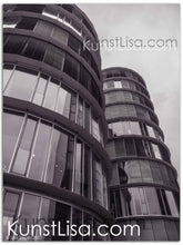 Lade das Bild in den Galerie-Viewer, Architekturfotografie &quot;Haus aus Glas am Medienhafen&quot; - Deutschland
